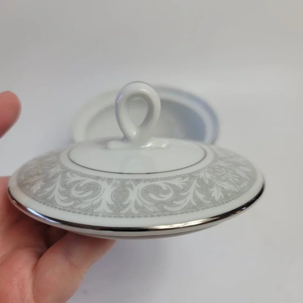 Imperial China Whitney Sugar Bowl & Lid White Gray Band Leaf Scrolls W. Dalton